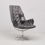 1232 1057 SWIVEL CHAIR